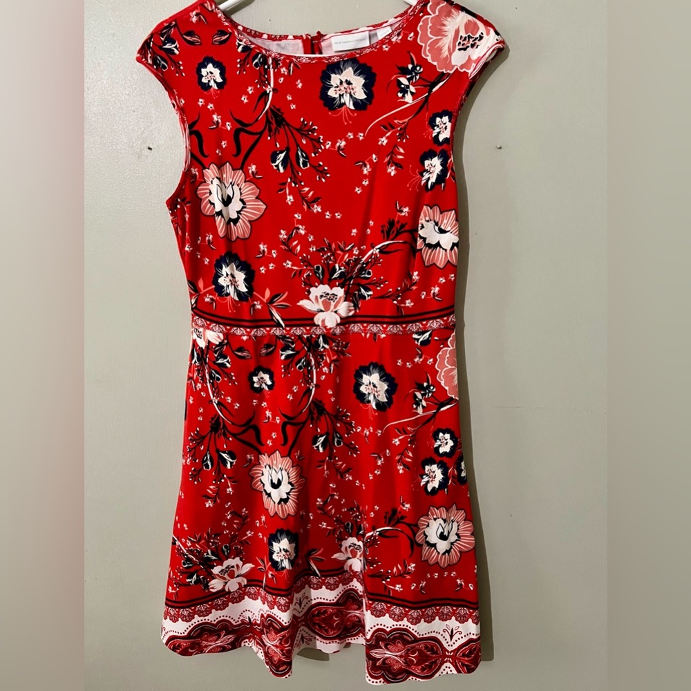 NWOT. New York & Company Medium red floral dress